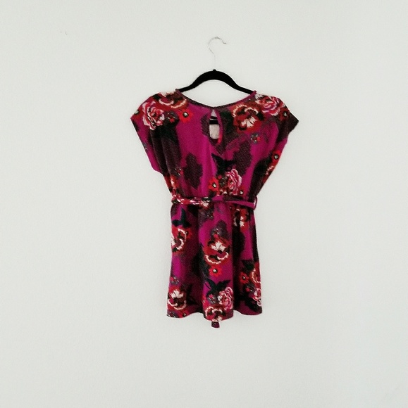 CHARLOTTE RUSSE floral top - Picture 3 of 4